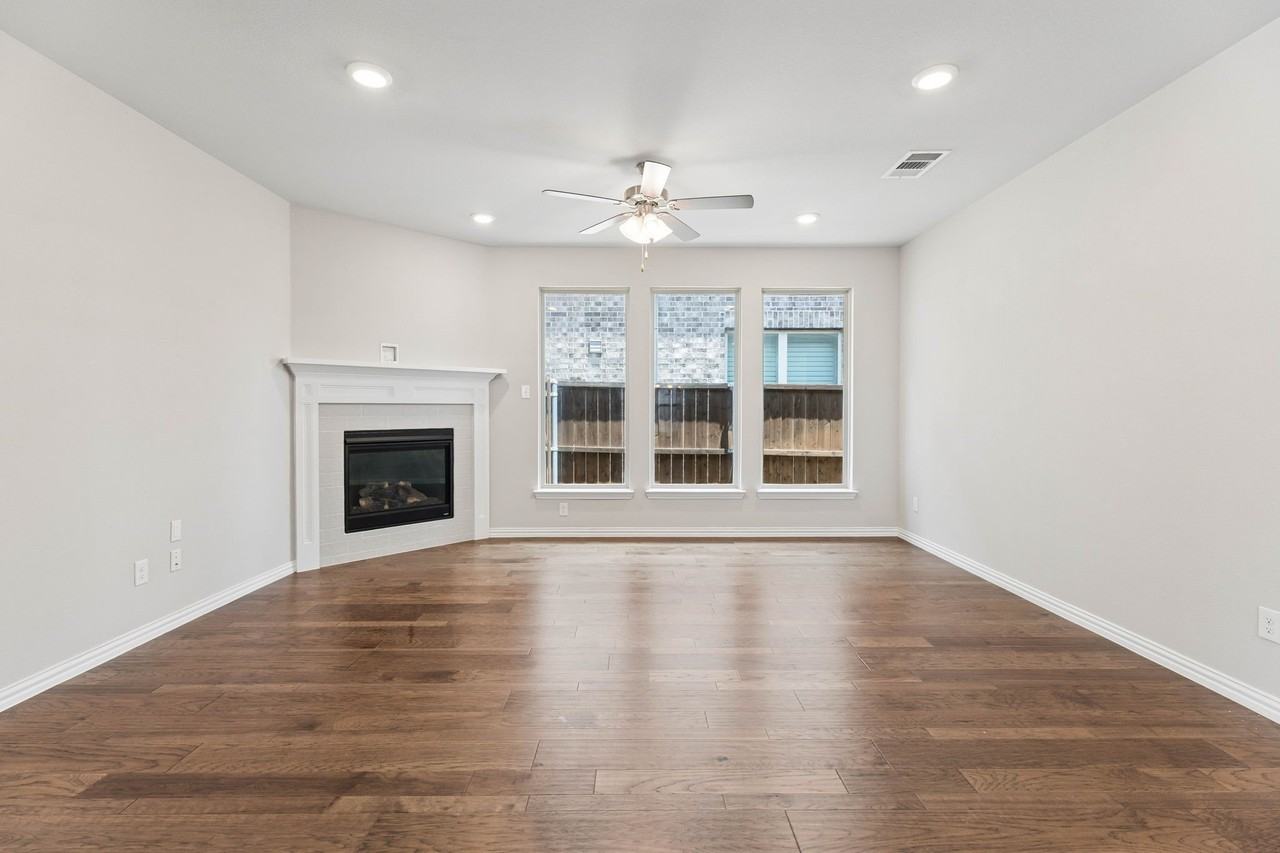 1104 Milfoil Dr - Photo 5 of 26