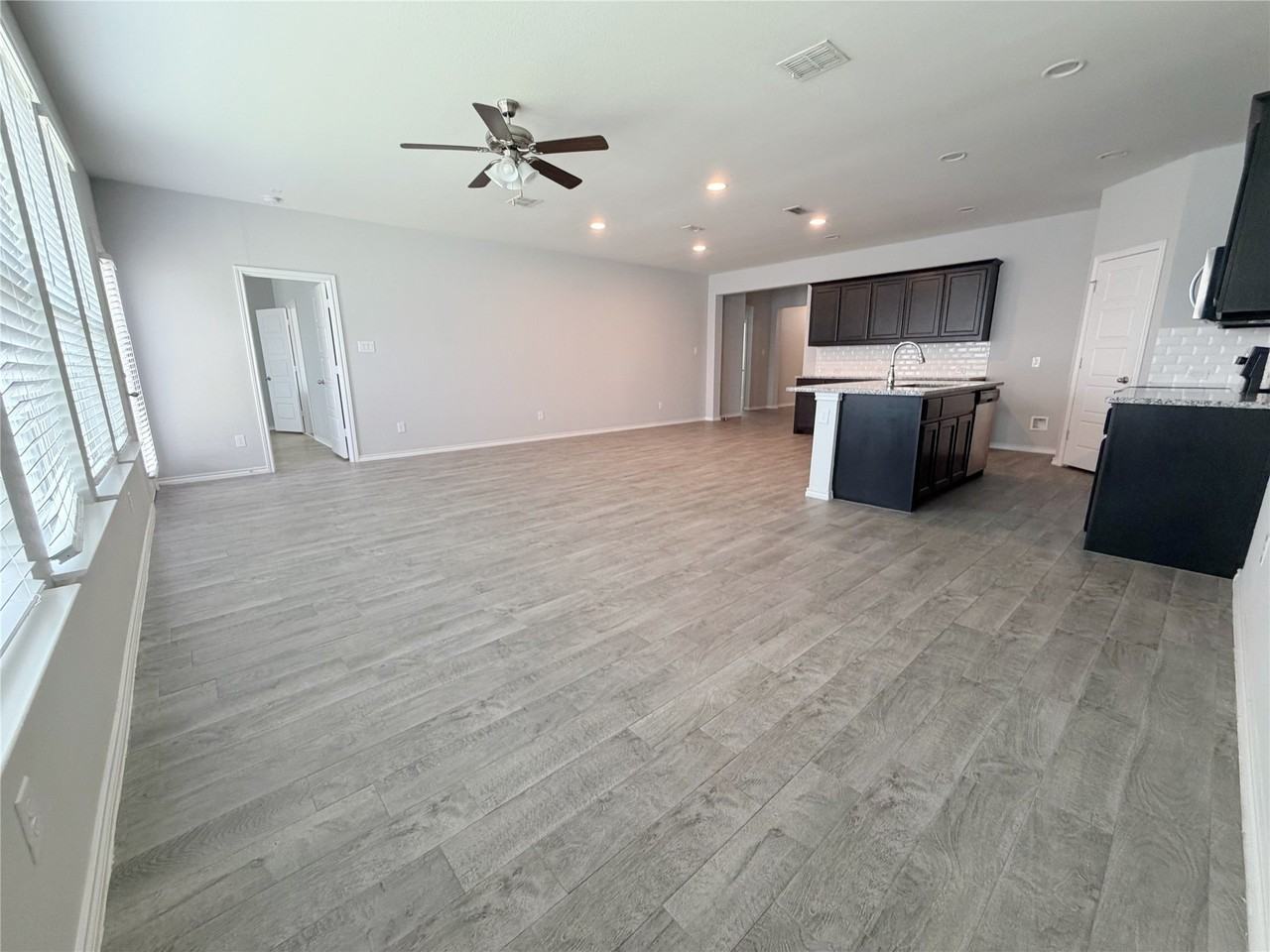 9000 Huxley Dr - Photo 3 of 6