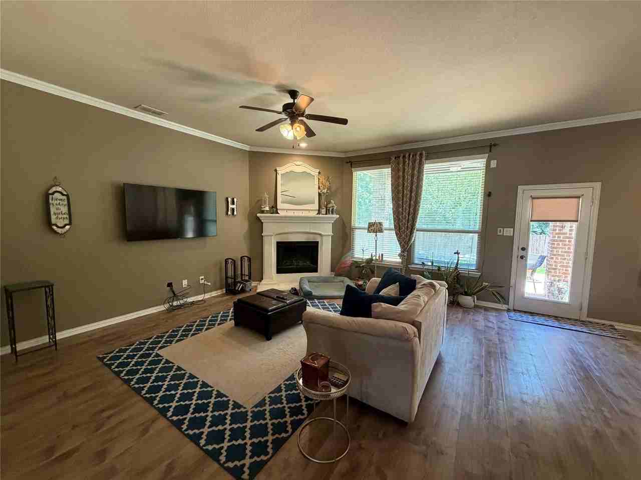 254 Ashlawn Dr - Photo 4 of 23