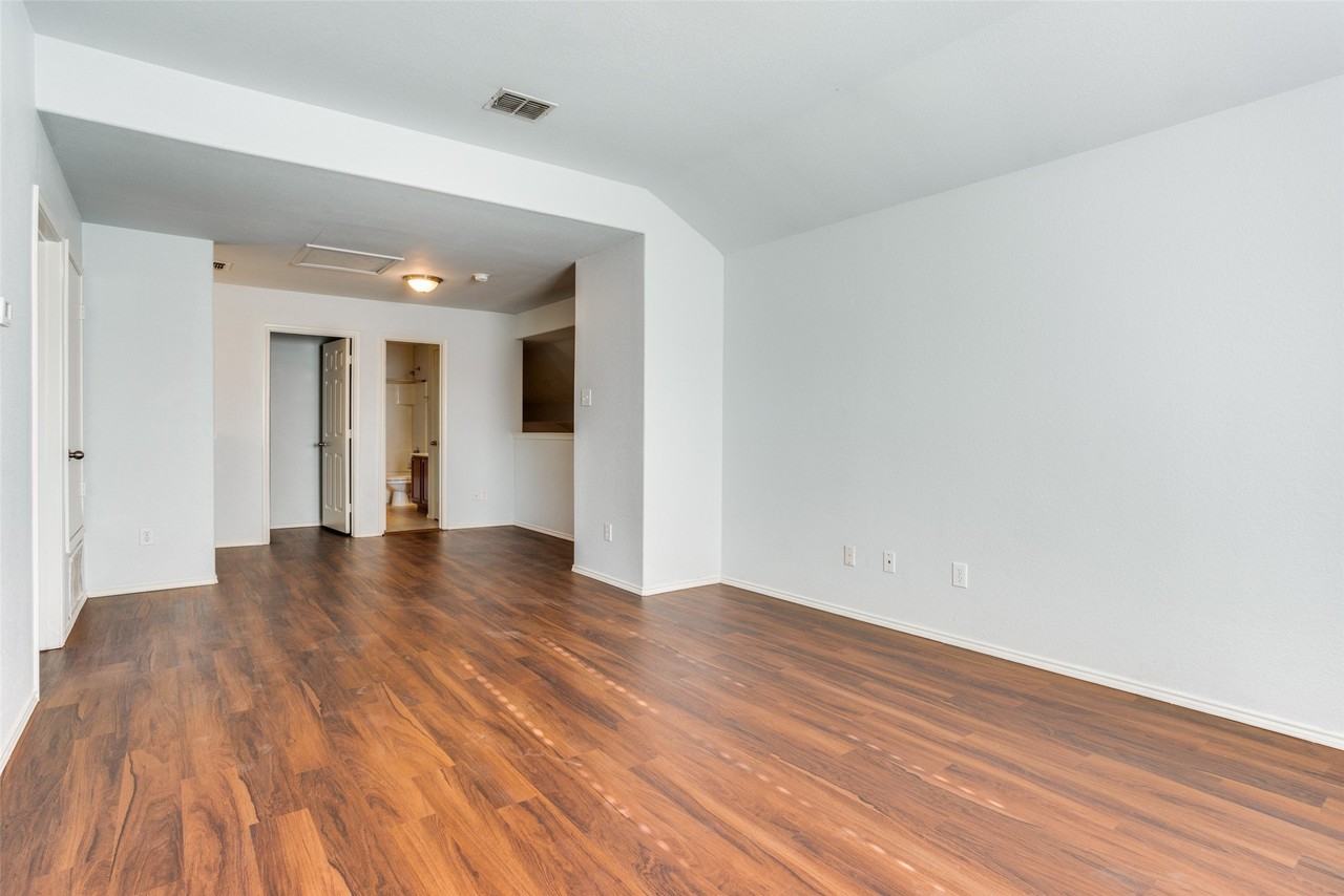 5112 Rustic Ridge Dr - Photo 4 of 12