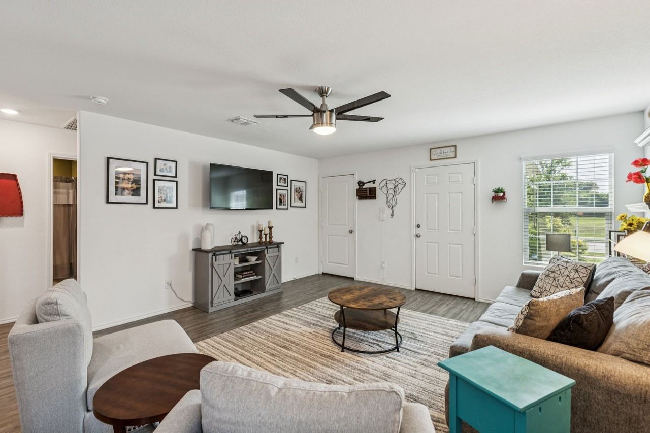 7408 Bluebell Ln - Photo 5 of 26
