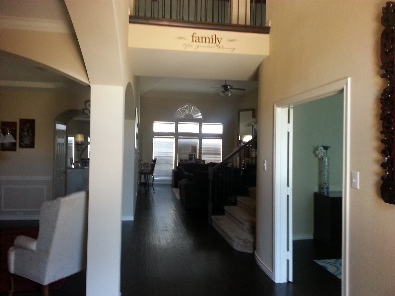 107 Pinedale Dr - Photo 4 of 10