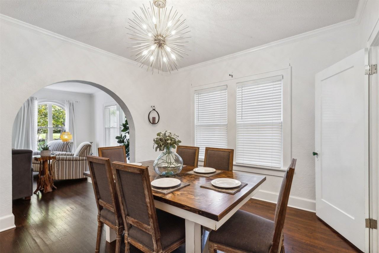 1915 Ashland Ave - Photo 6 of 23