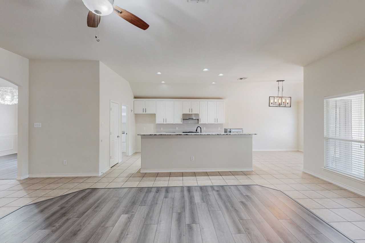 4108 Rancho Del Norte Trl - Photo 5 of 35