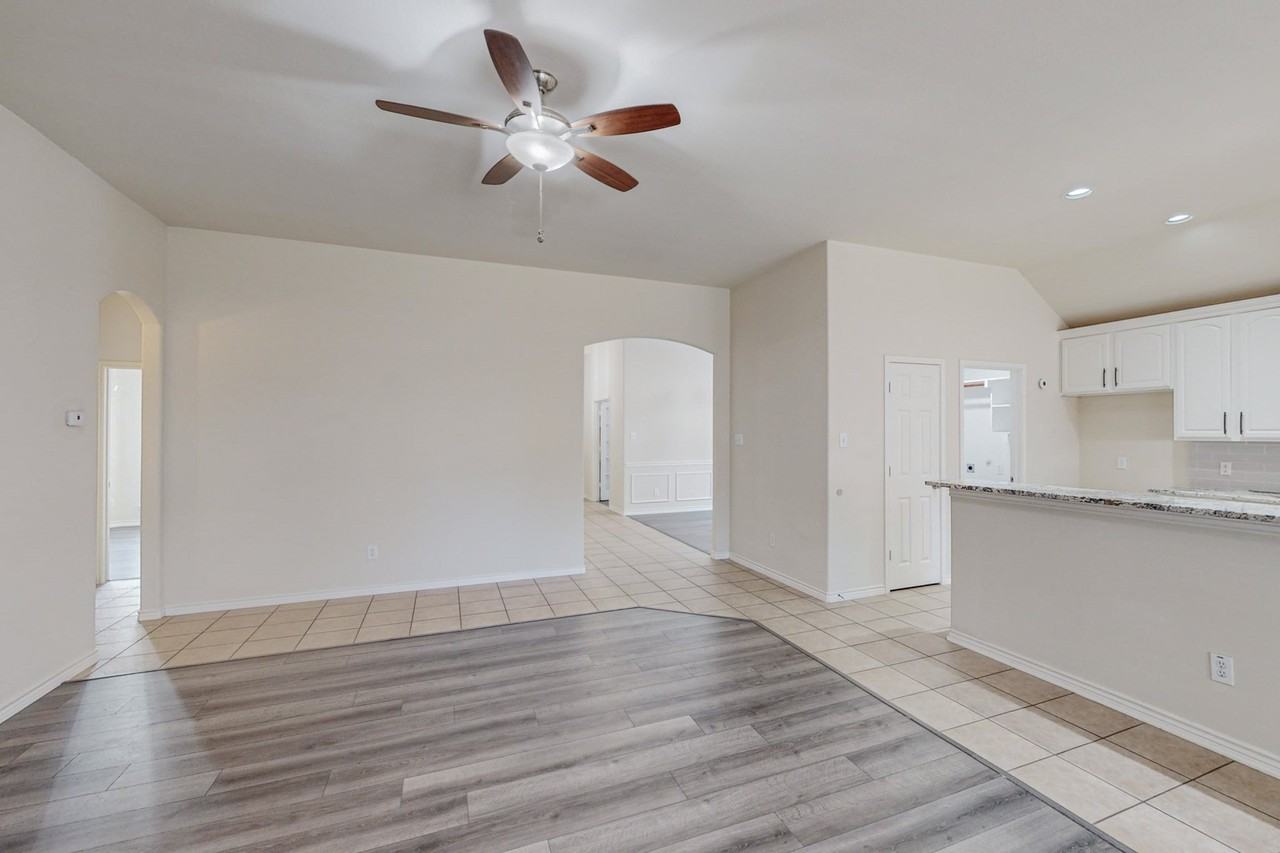 4108 Rancho Del Norte Trl - Photo 7 of 35