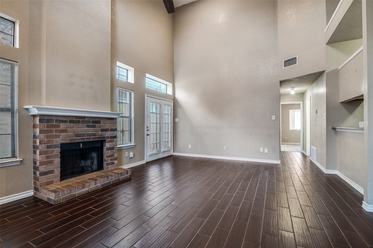 4803 Clover Haven St - Photo 2 of 12