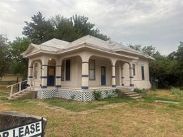 featured image of 3819 Henry St