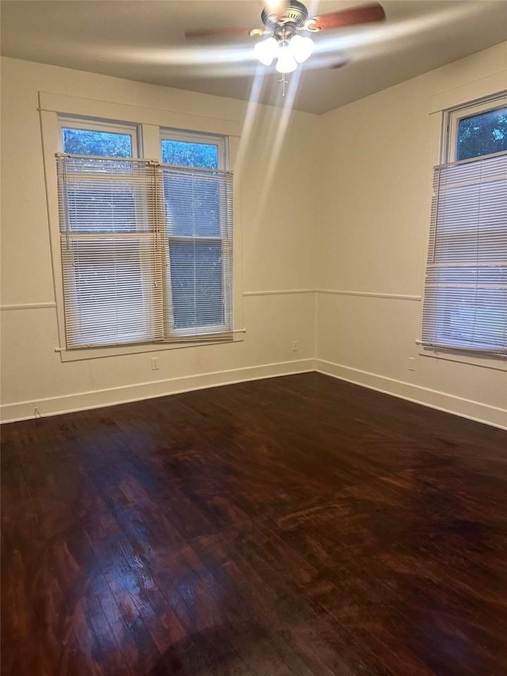 3819 Henry St - Photo 2 of 5