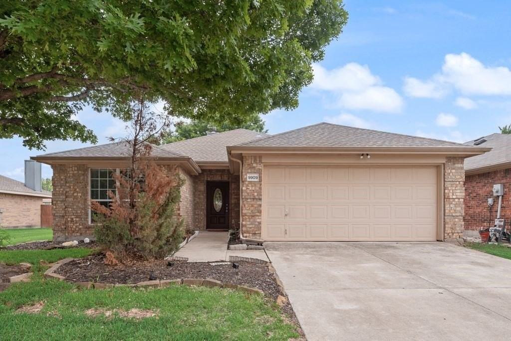 9909 Coolidge Dr - Photo 4 of 30