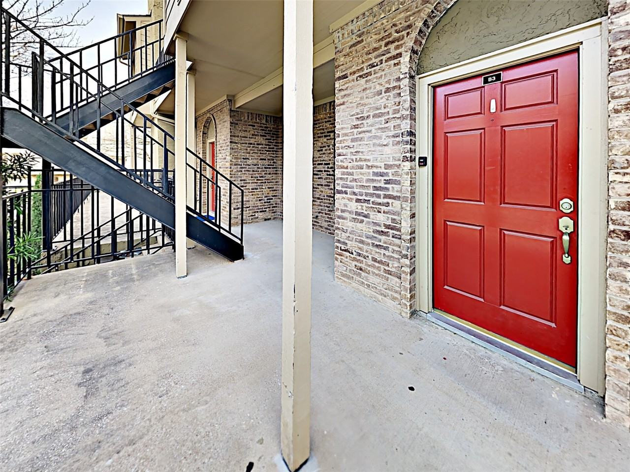 5740 Martel Ave #B3 - Photo 2 of 22
