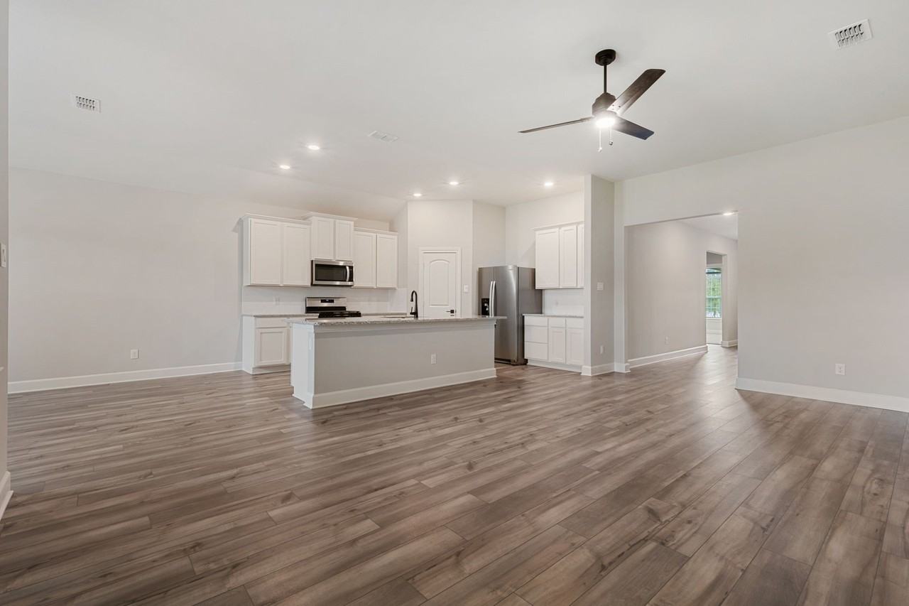 2113 Atwood Dr - Photo 4 of 17