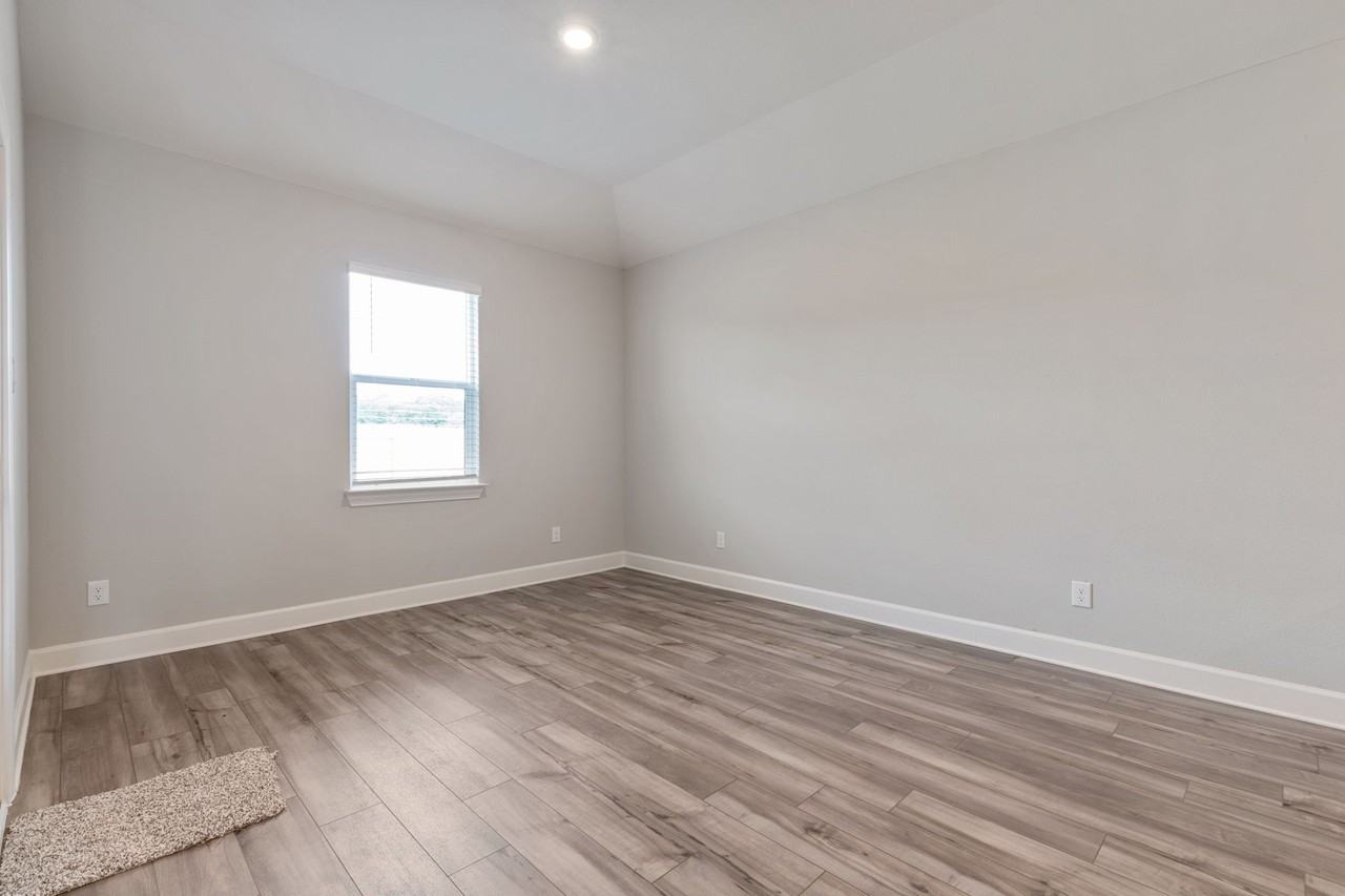 2113 Atwood Dr - Photo 5 of 17