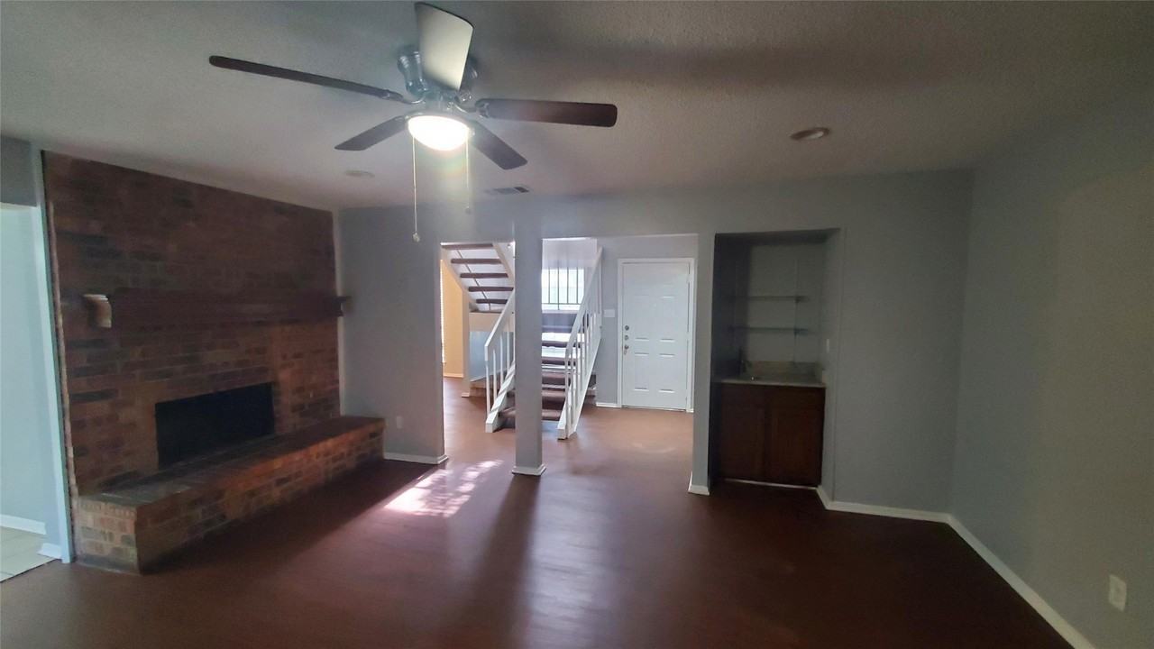 3309 Courtland Pl - Photo 5 of 17