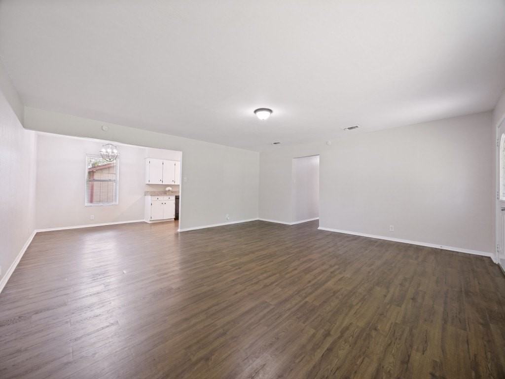 1225 W Hanna St - Photo 5 of 22