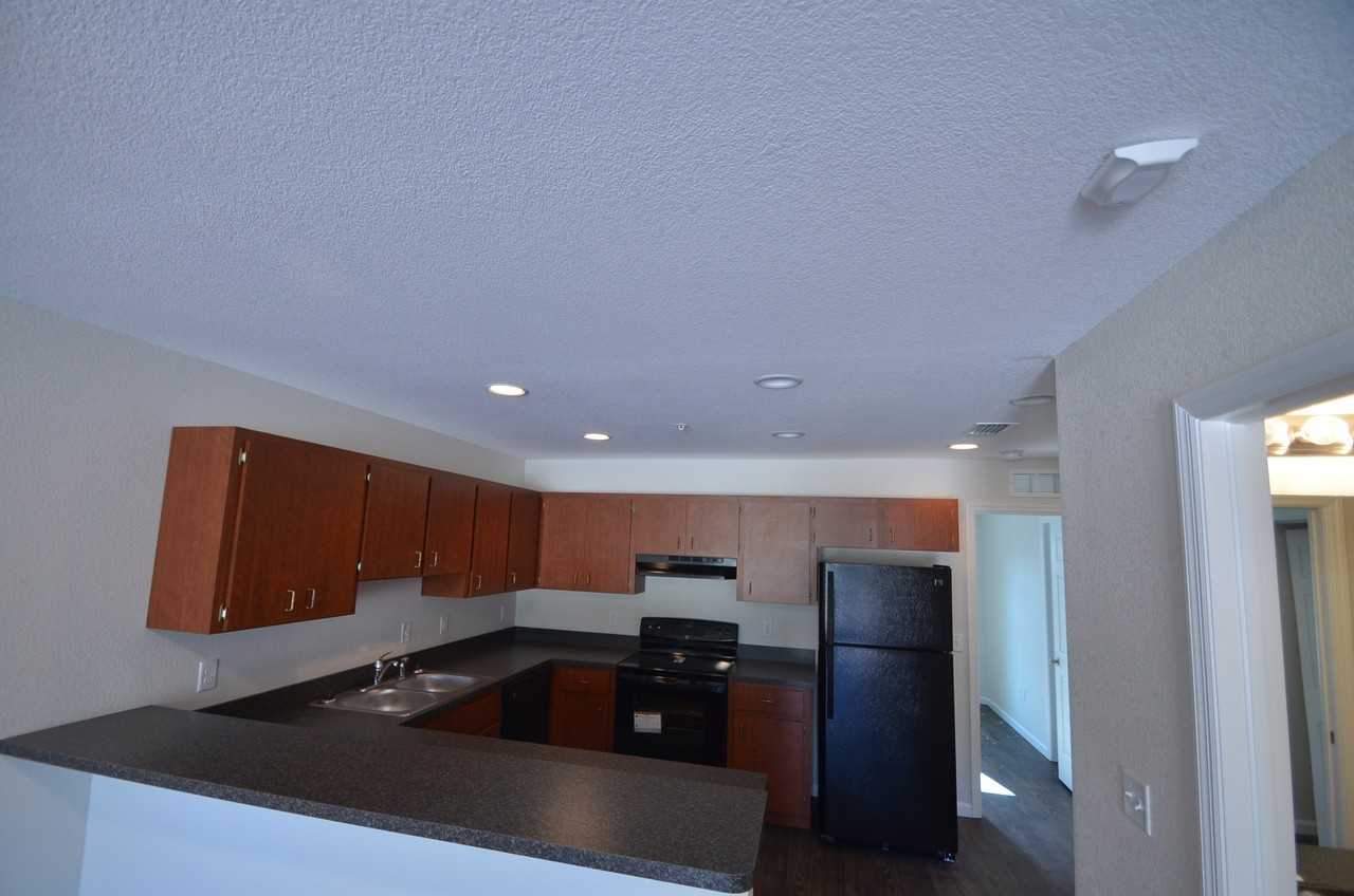 101 Andsouth Volusia Ave., #117-2 - Photo 6 of 8