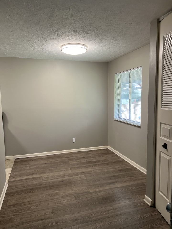 100 Orchard Hill Dr #104 - Photo 3 of 11