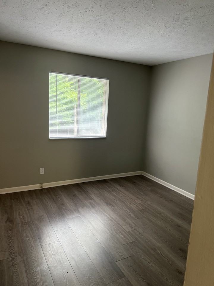 100 Orchard Hill Dr #104 - Photo 6 of 11