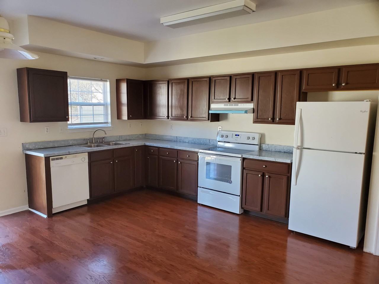 1841 Auburn St #1841 - Photo 2 of 11