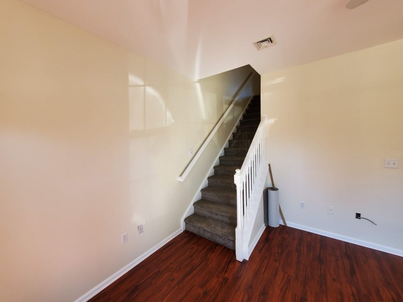 1841 Auburn St #1841 - Photo 6 of 11