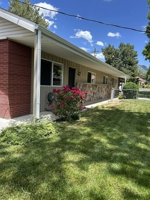 4618 S Russell St - Photo 2 of 17