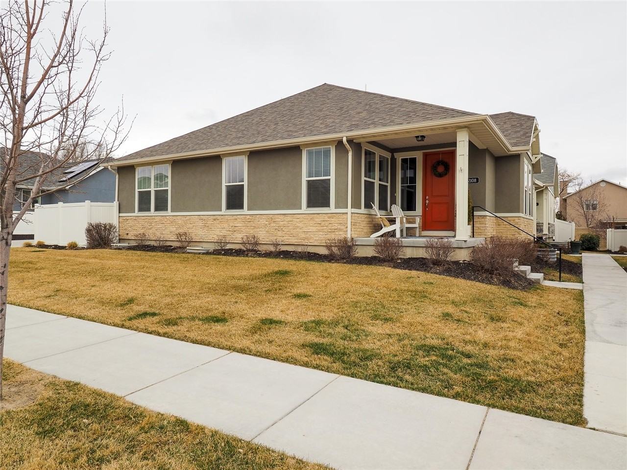 2108 W Kimber Ln - Photo 2 of 33
