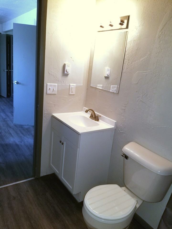 203 Clairmont Ct #4 - Photo 7 of 13