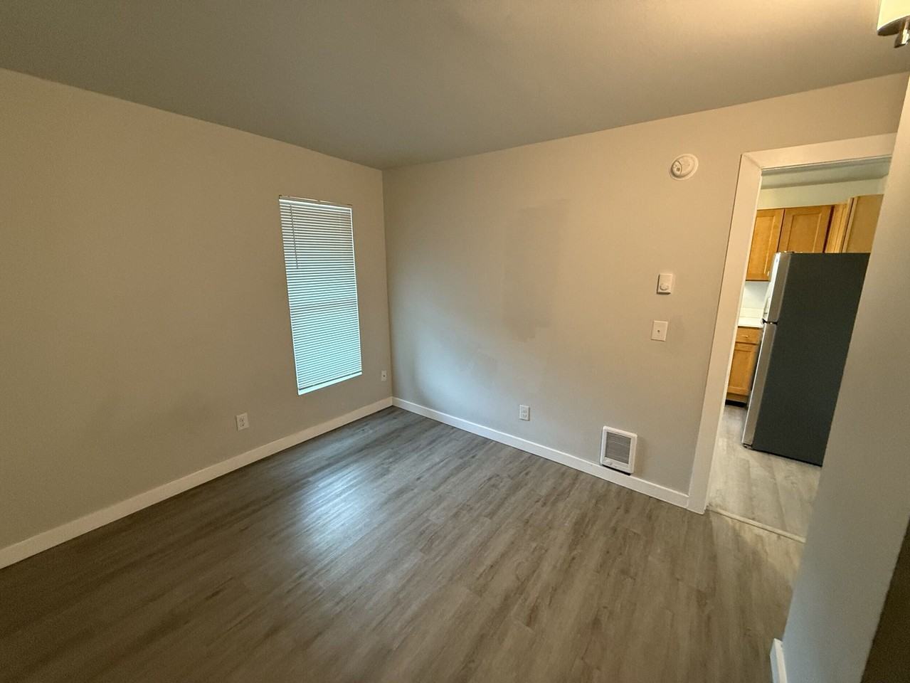 3130 Broadway #6 - Photo 7 of 22