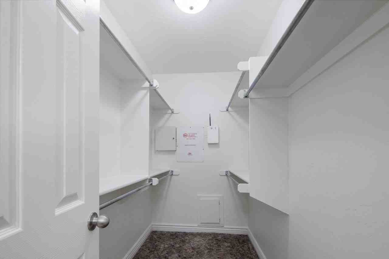 4900 Sunny Ct - Photo 6 of 10