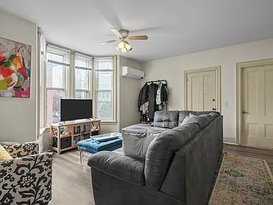 281 Williams St #2 - Photo 3 of 38