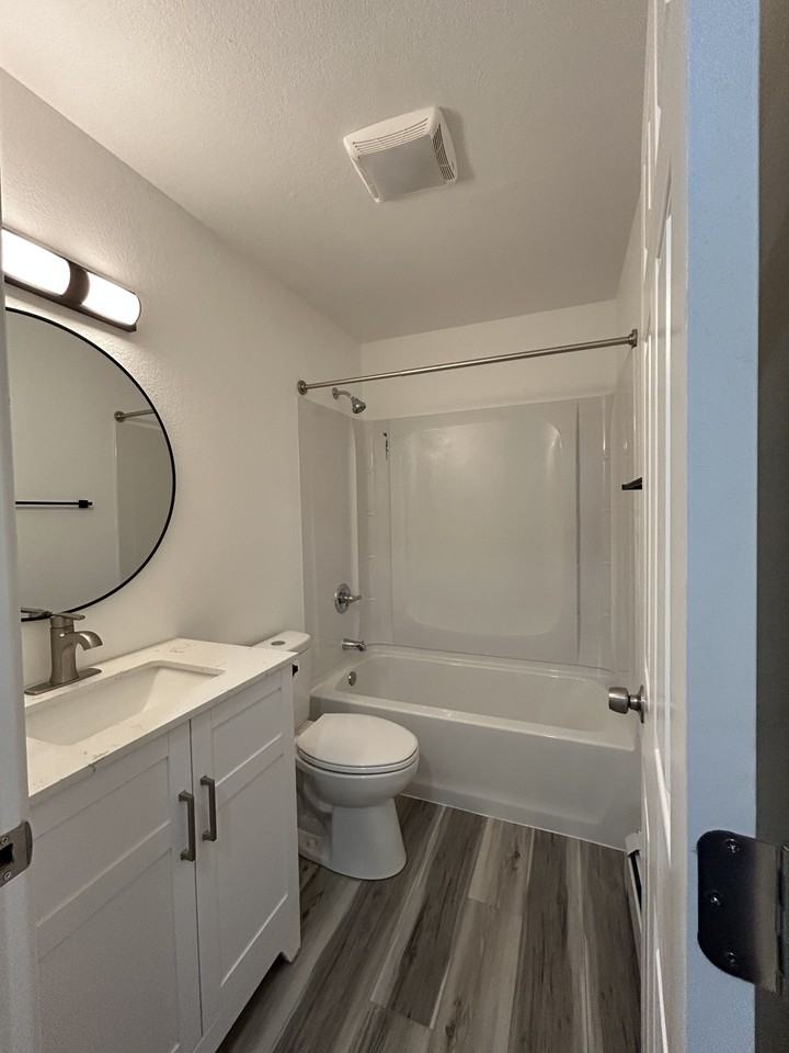 7726 Duben Ave #2 - Photo 5 of 7