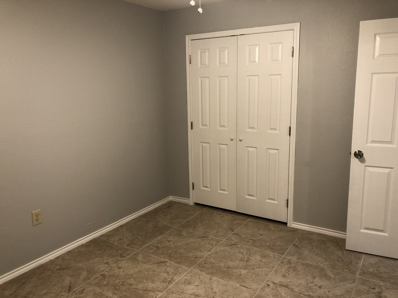 607 S Veterans Blvd #17 - Photo 5 of 8