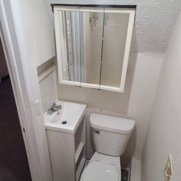 2803 Cleveland Ave S #4 - Photo 7 of 8