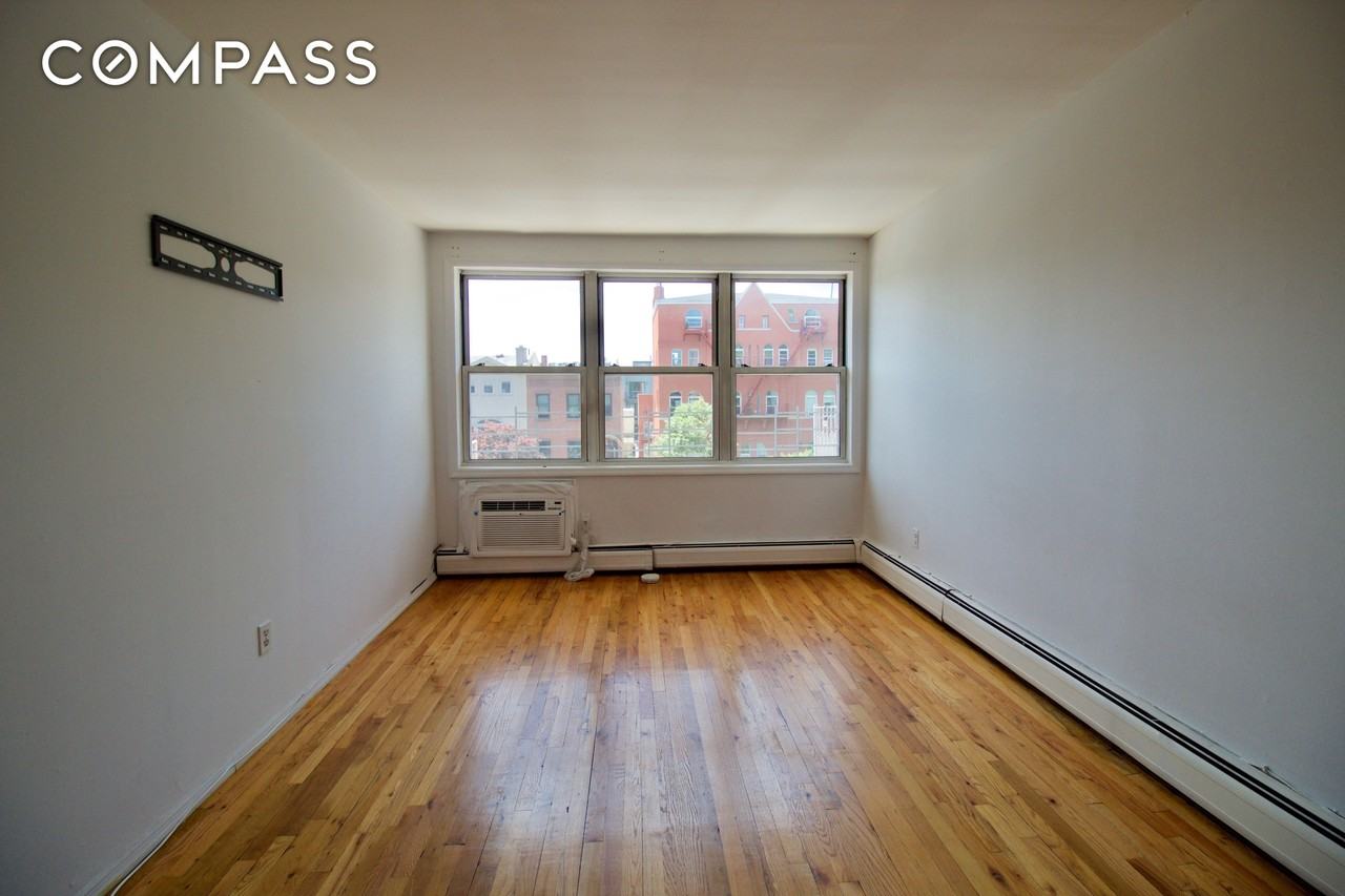 121 4th Pl #3 - Photo 3 of 20