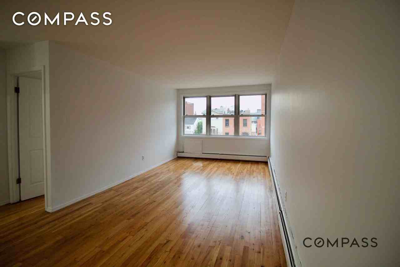 121 4th Pl #3 - Photo 4 of 20
