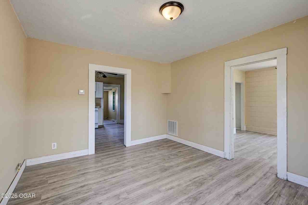 1417 W A St - Photo 7 of 23