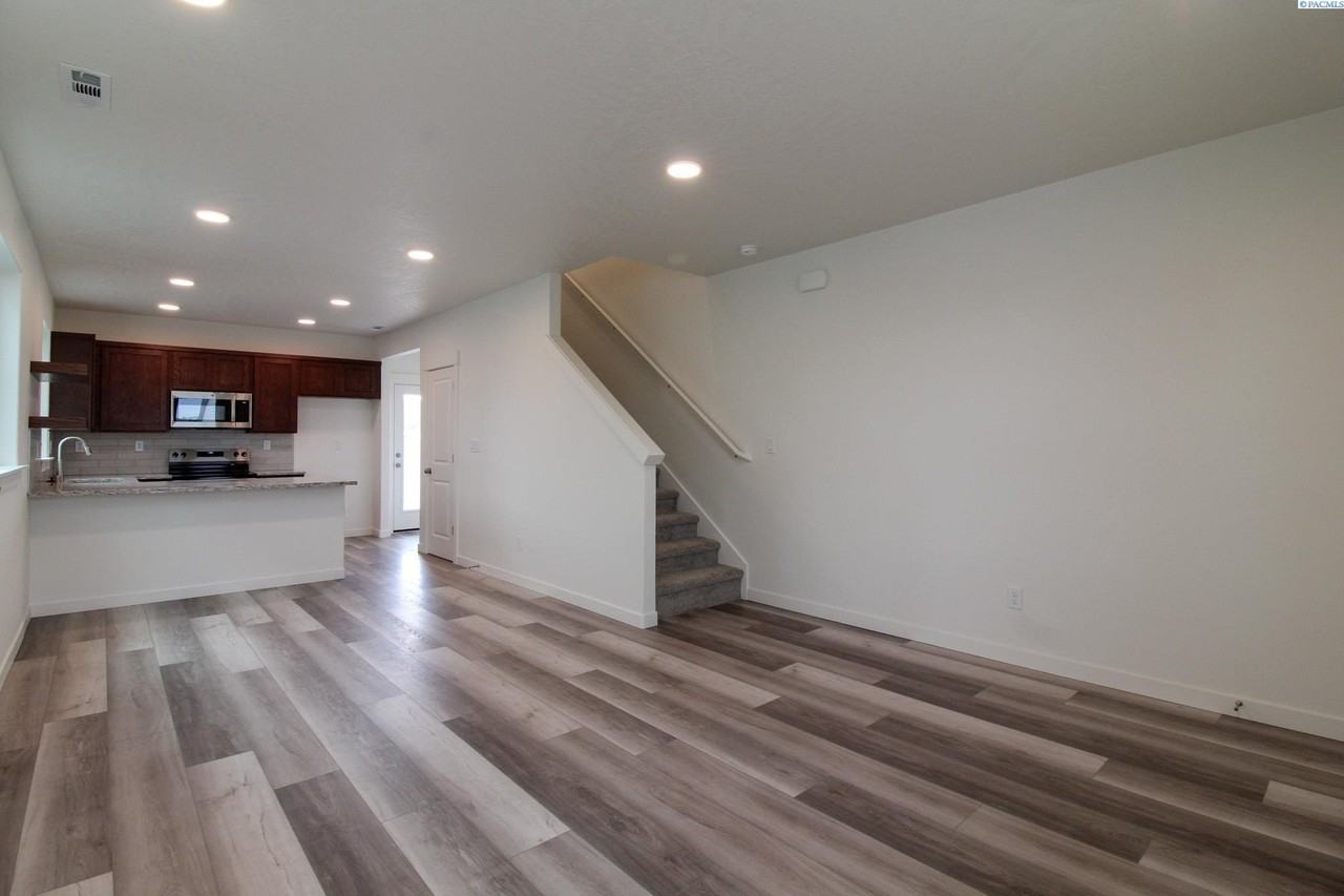 366 Aeon Drive - Photo 4 of 19