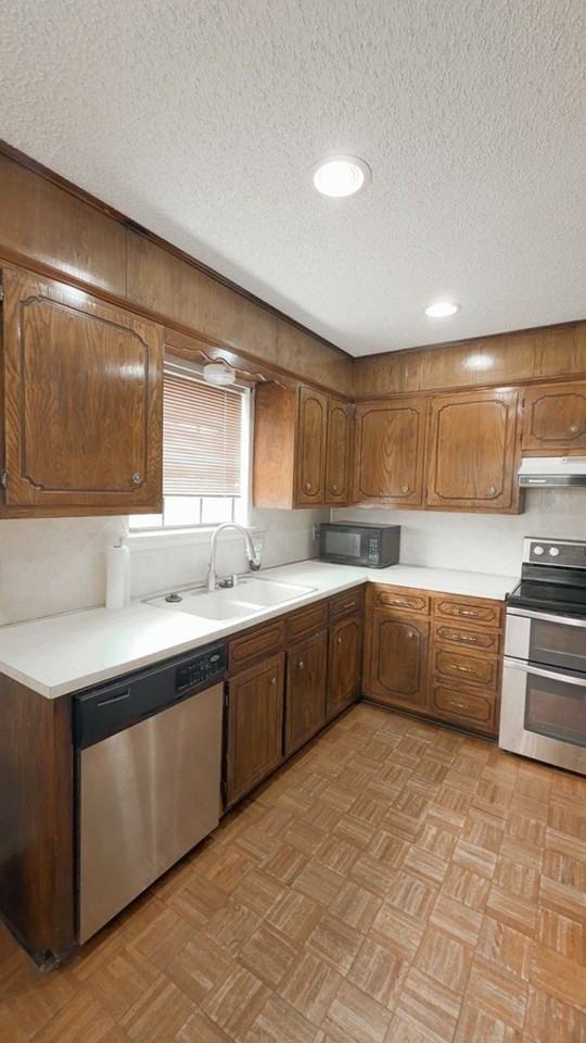 3705 Dentcrest Dr - Photo 7 of 19