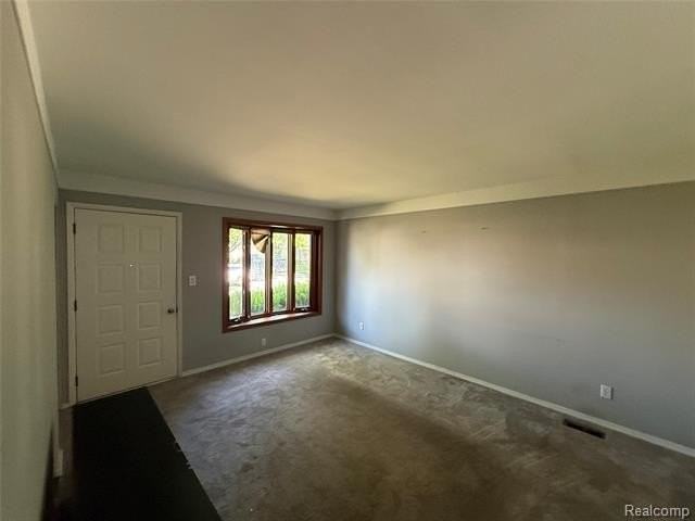 5925 Berwyn St - Photo 4 of 19