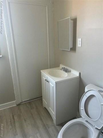 9842 Woodrow Wilson St - Photo 7 of 8