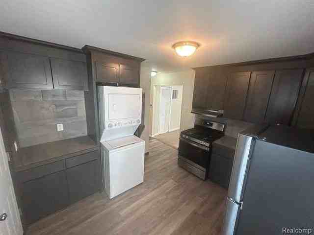 21076 Atlantic Ave - Photo 6 of 12