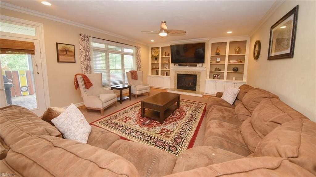 2273 Rio Rancho Dr - Photo 2 of 4