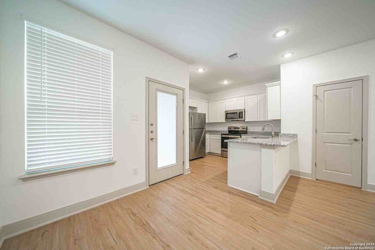 13513 Tulipwood Nook #102 - Photo 5 of 23