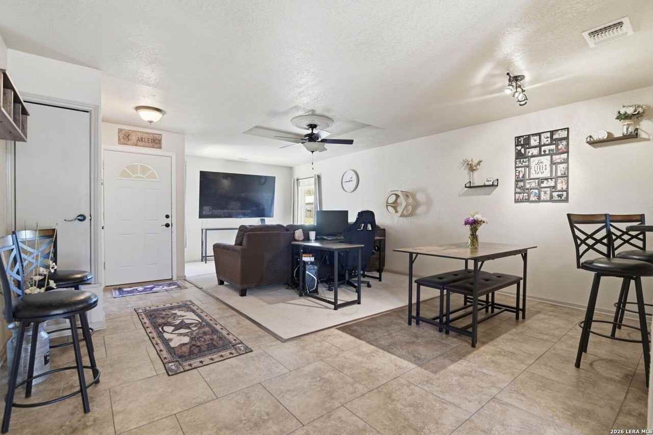 4827 Casa Grande St - Photo 4 of 18