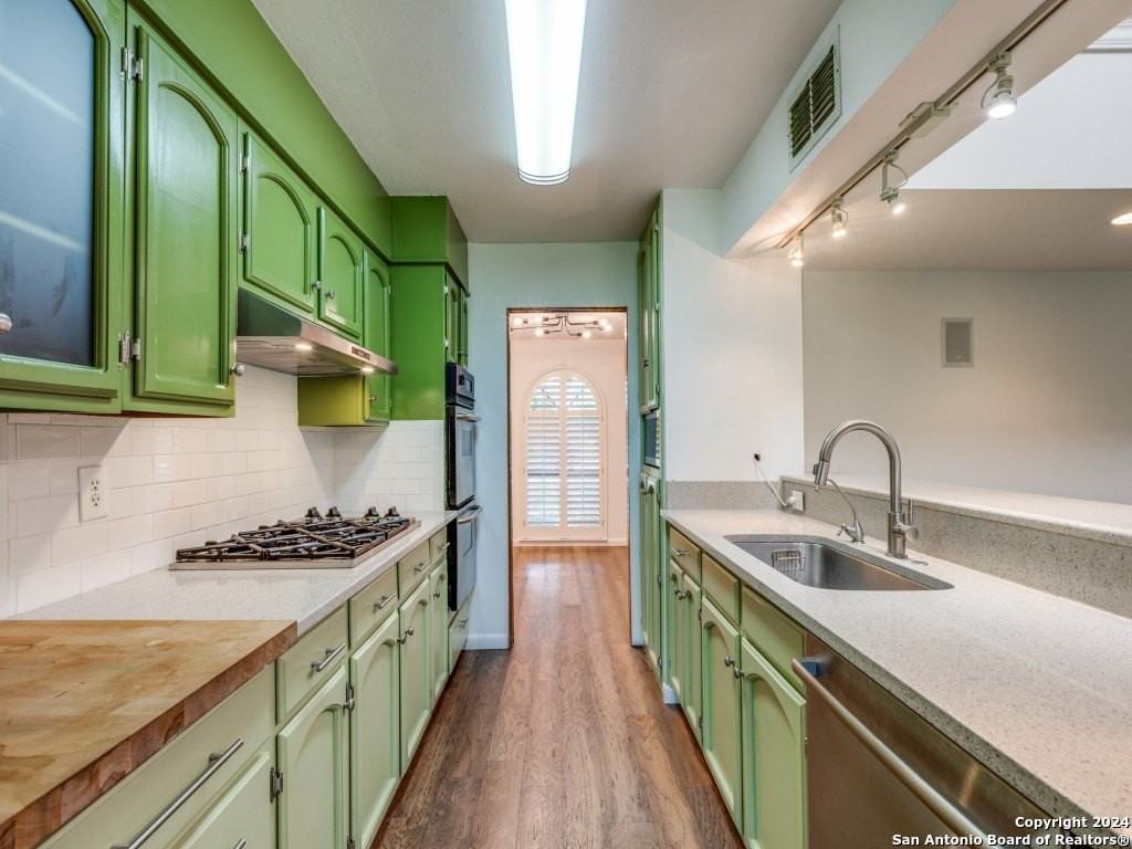 2702 Roundleaf Ct - Photo 3 of 12