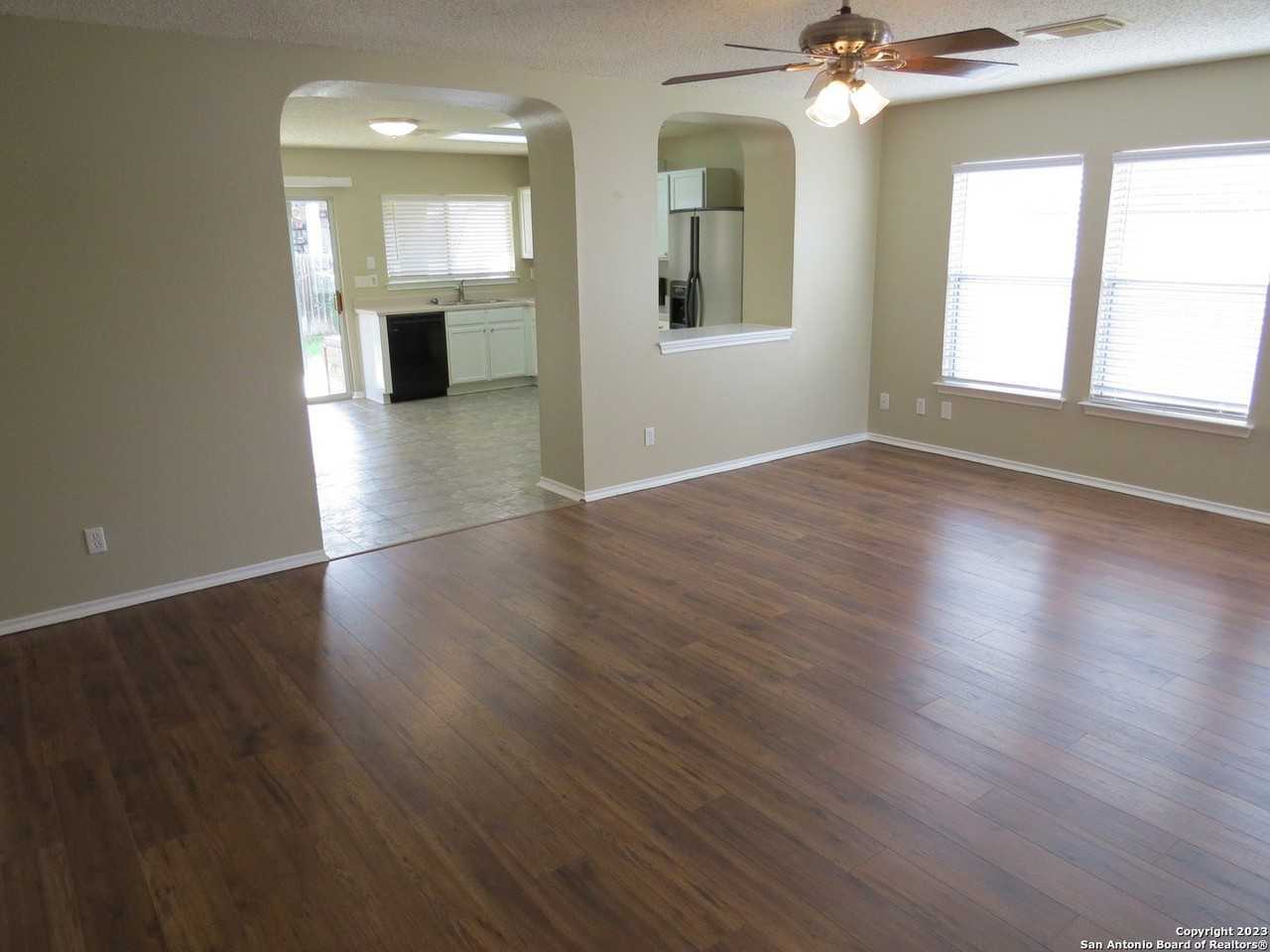 3316 Windway Crk - Photo 4 of 22