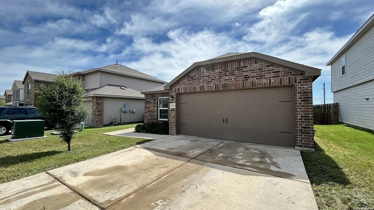 15115 Harbor Lndg - Photo 2 of 37