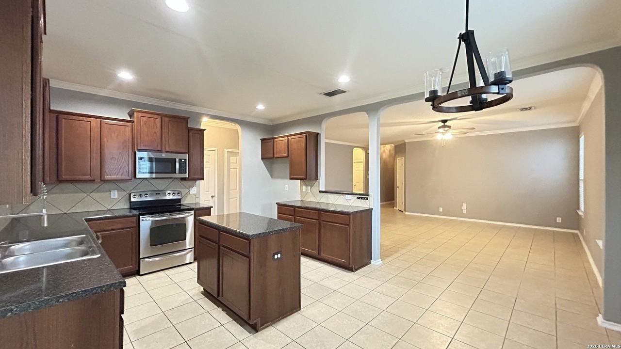 12155 Karnes Way - Photo 7 of 31