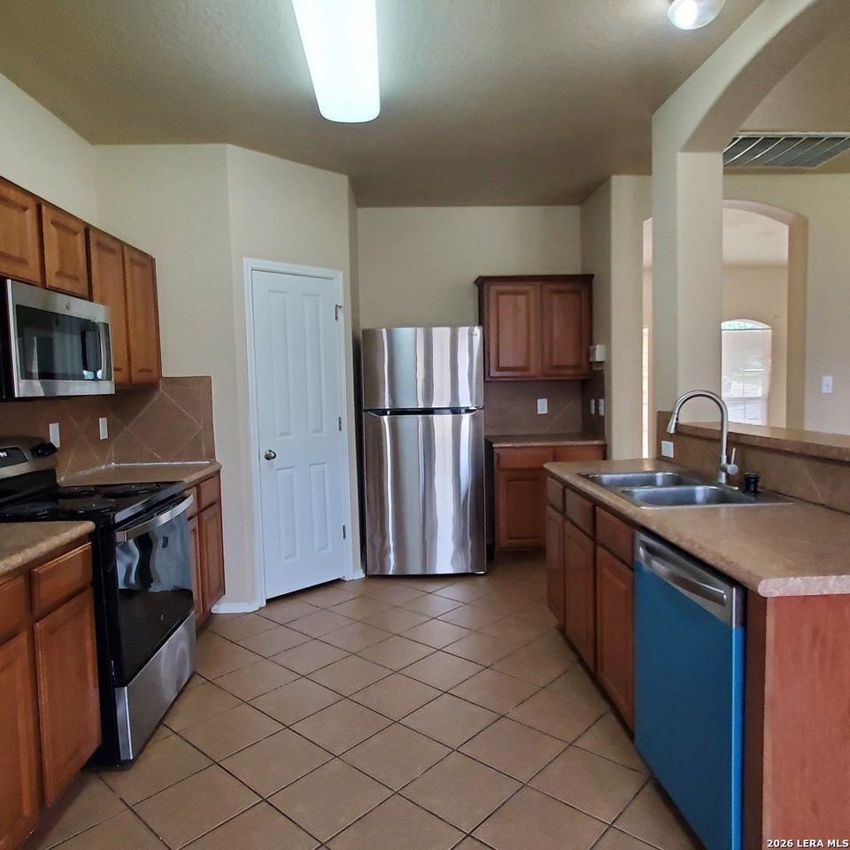6703 Foster Flds - Photo 7 of 31