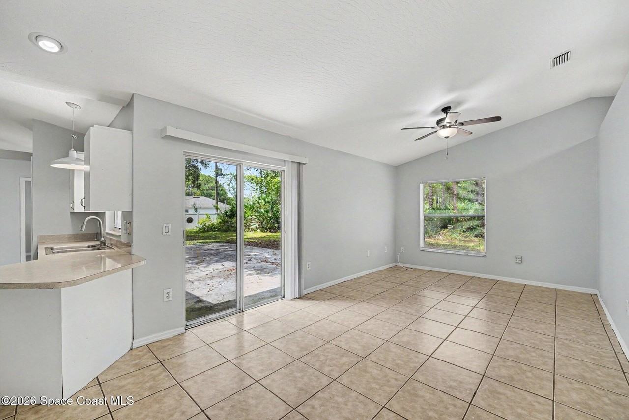 1699 Givens Ct Nw - Photo 6 of 15