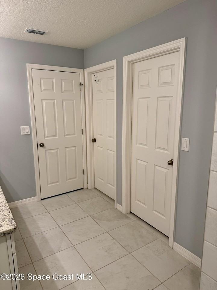 549 Como Ave Ne - Photo 3 of 12